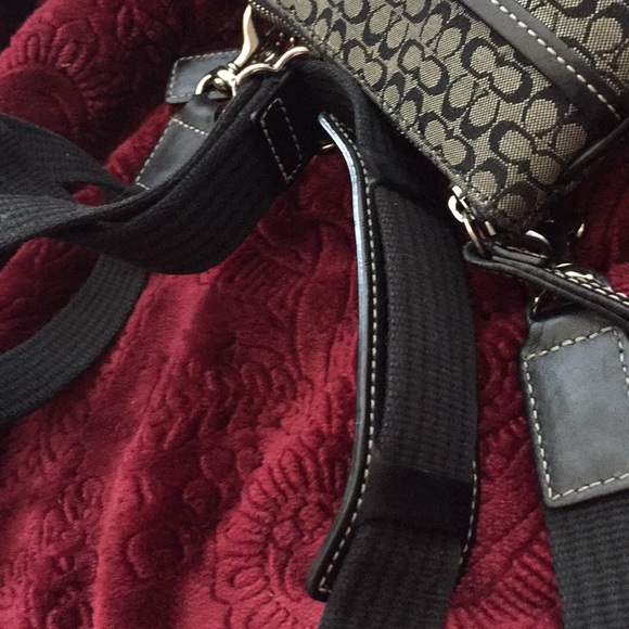 👖Blk/Tan Coach Mini Sig. Bag w long strap👖 - Picture 3 of 6
